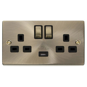 Antique Brass 13A 2G Ingot Switched Socket With 2.1A Usb Outlet – Bla