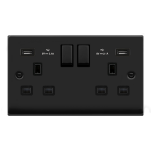 Click VPMB580BK Socket 2G Swd & USB 13A