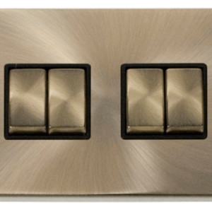 Click VPAB414BK Plateswitch 4G 2W 10A AB