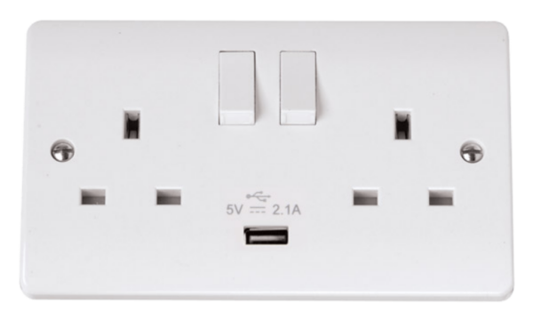 Click CMA770 Socket 2G Swd & USB 13A Whi