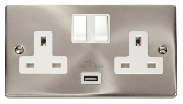 Click VPSC770WH Socket 2G Swd & USB 13A