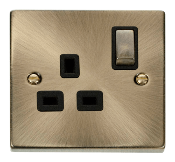 Click VPAB535BK Socket DP 1G Swd 13A