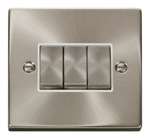 Click VPSC413WH Plateswitch 3G 2W 10A SC