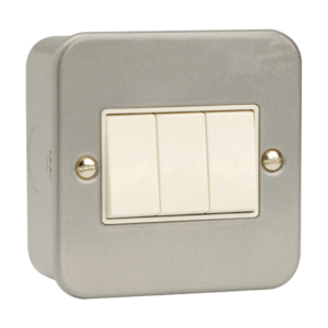 Click CL013 Switch 3G 2W & Box 10A Mclad