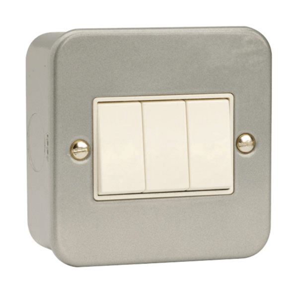 Click CL013 Switch 3G 2W & Box 10A Mclad