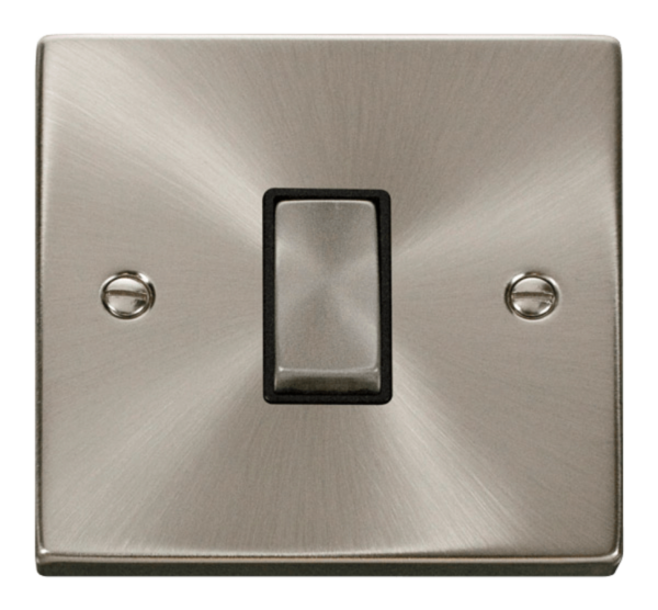 Click VPSC425BK Plateswitch 1G Int10A SC